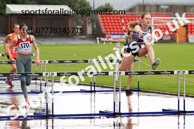Hurdles, 2023 Gateshead Tartan Games.  Photo: David T. Hewitson/Sports for All Pics